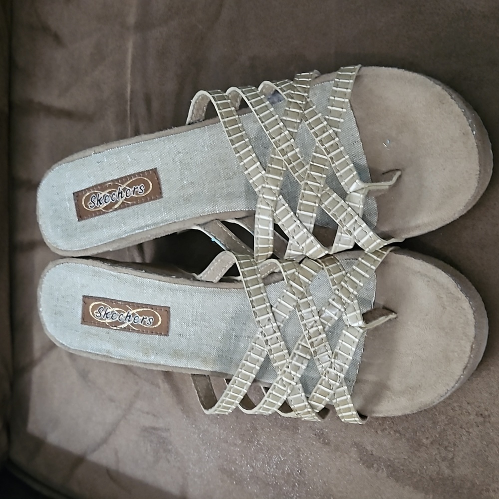 Skechers size 11 sandal tan color